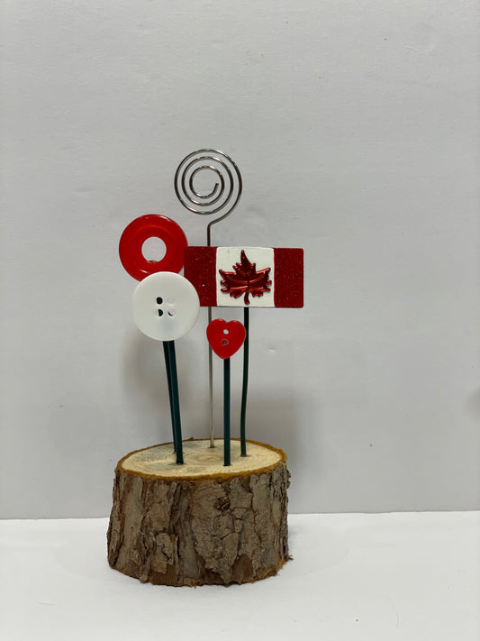 Oh Canada! Collection - Photo Holder - Log with Flag + Heart